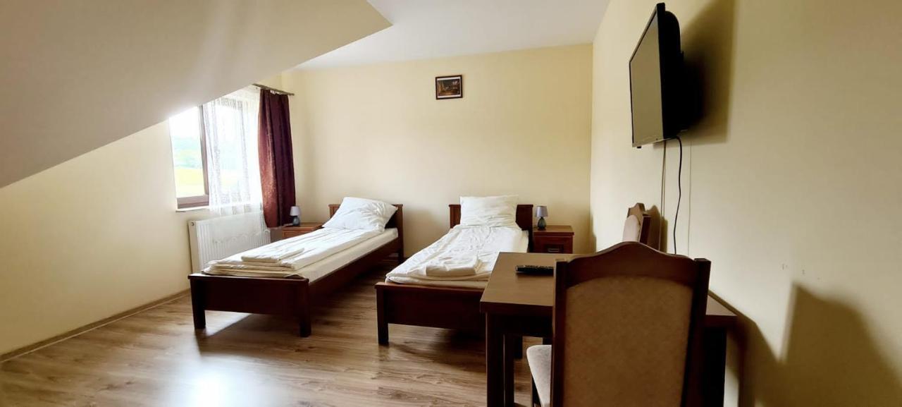Gosciniec Na Stoku Pokoje 2,3,4 Osobowe, Cisza, Spokoj, Widok Na Stok Narciarski, Lasy, Laki Bobliwo Exterior foto
